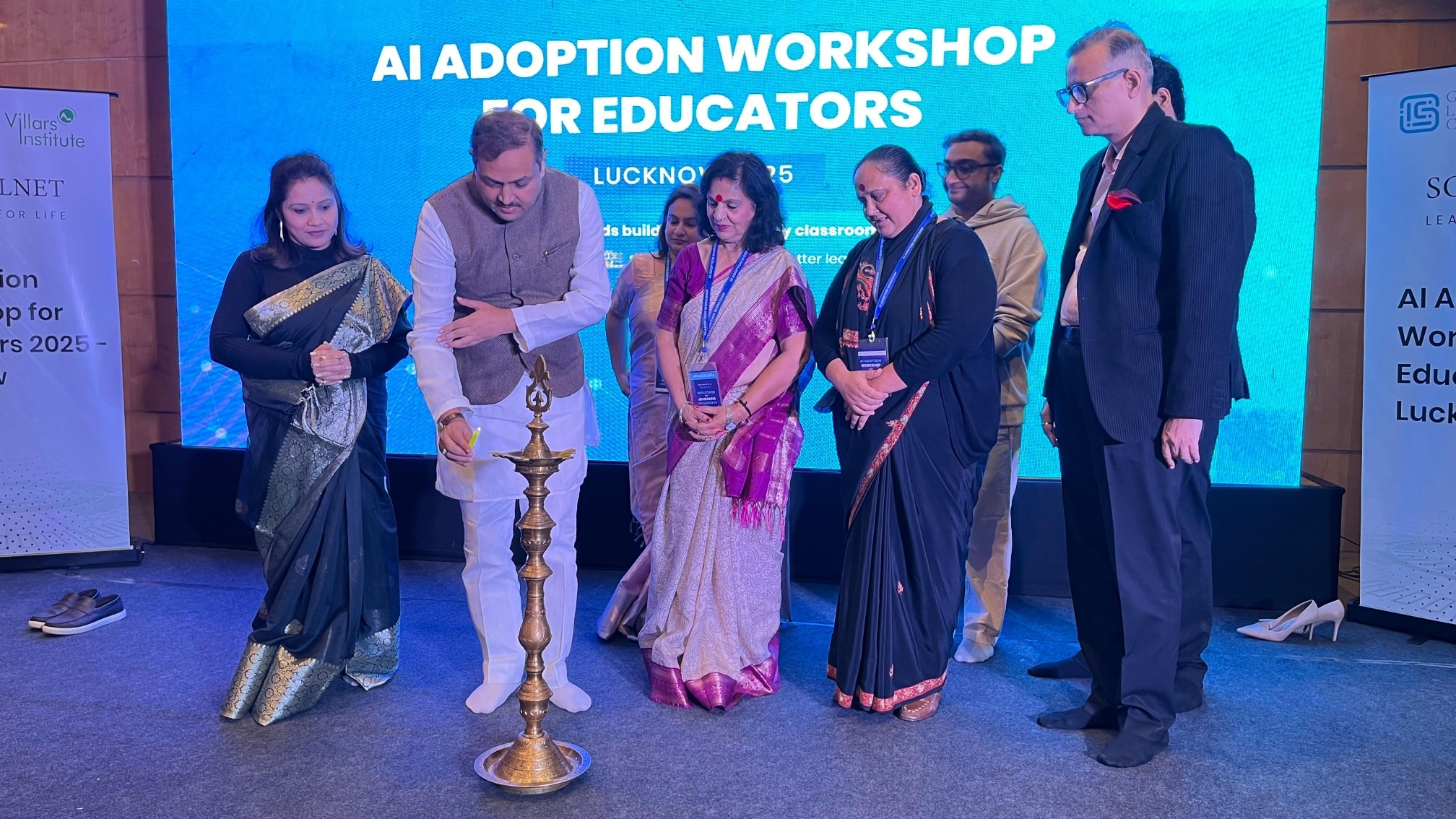 लखनऊ स्थित मैरियट होटल में स्कूलनेट इंडिया लिमिटेड द्वारा ग्लोबल लर्निंग काउंसिल के सहयोग से आयोजित “एआई अडॉप्शन वर्कशॉप”